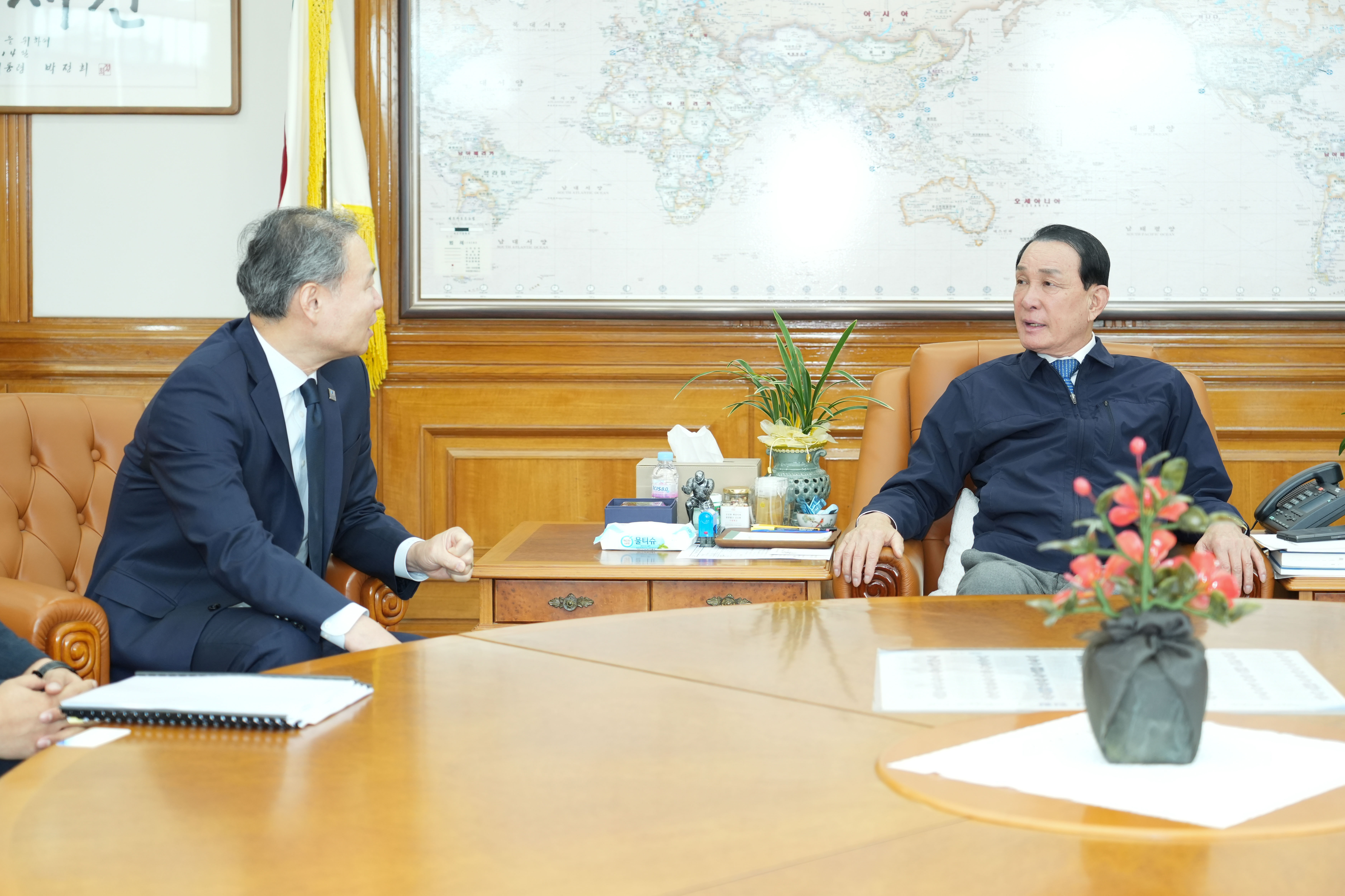 20251020 부경대학교 총장 면담  대표이미지